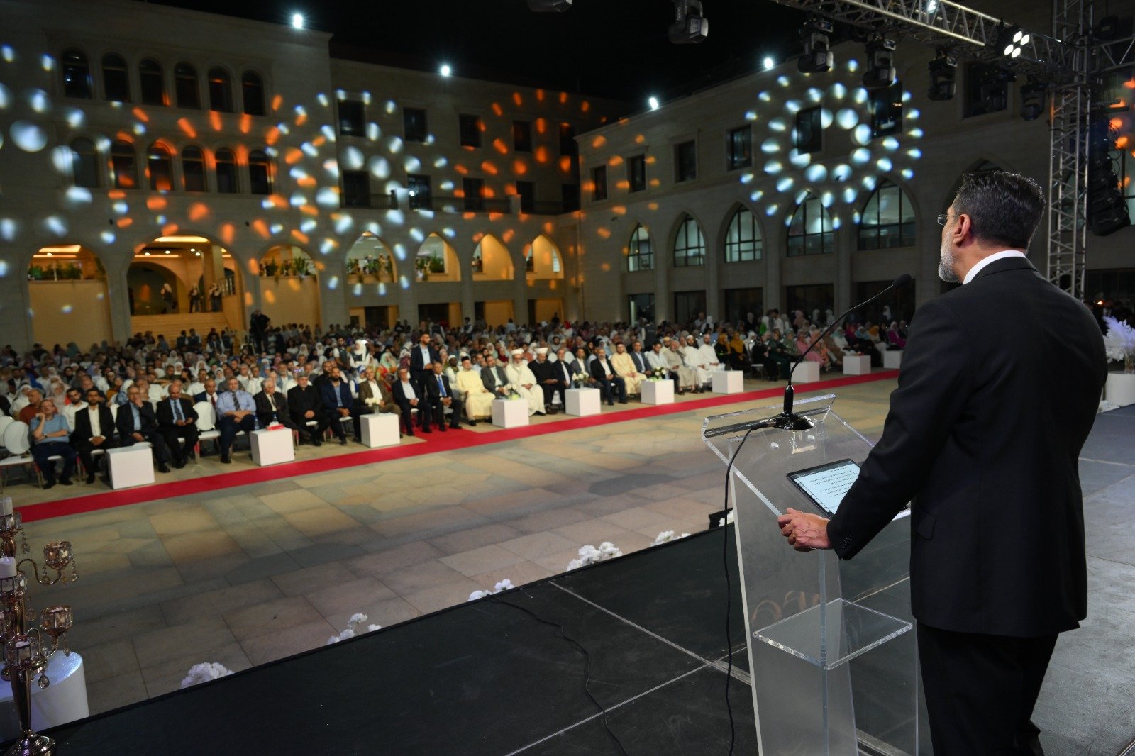 global-university-graduation-event
